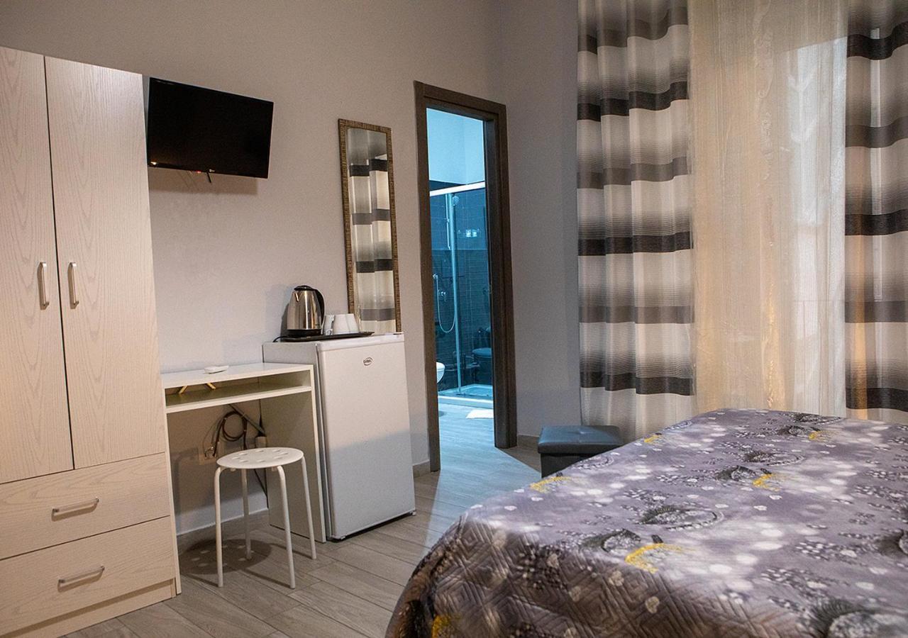 Zuroli Suite Неаполь Экстерьер фото